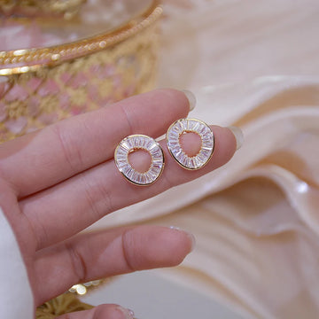 Huitan Fashion O Shaped Stud Earrings with Bling Bling CZ Luxury Ear Accessories Women for Party Versatile Statement Jewelry New
