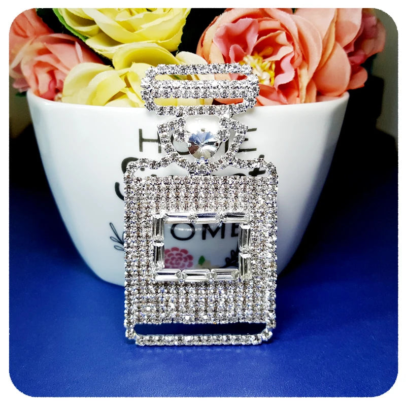 GRANDBLING Factory Wholesale BlingBling Jewelry Handmade Crystal Perfume Bottle Brooch Pin to Lady's Accessory
