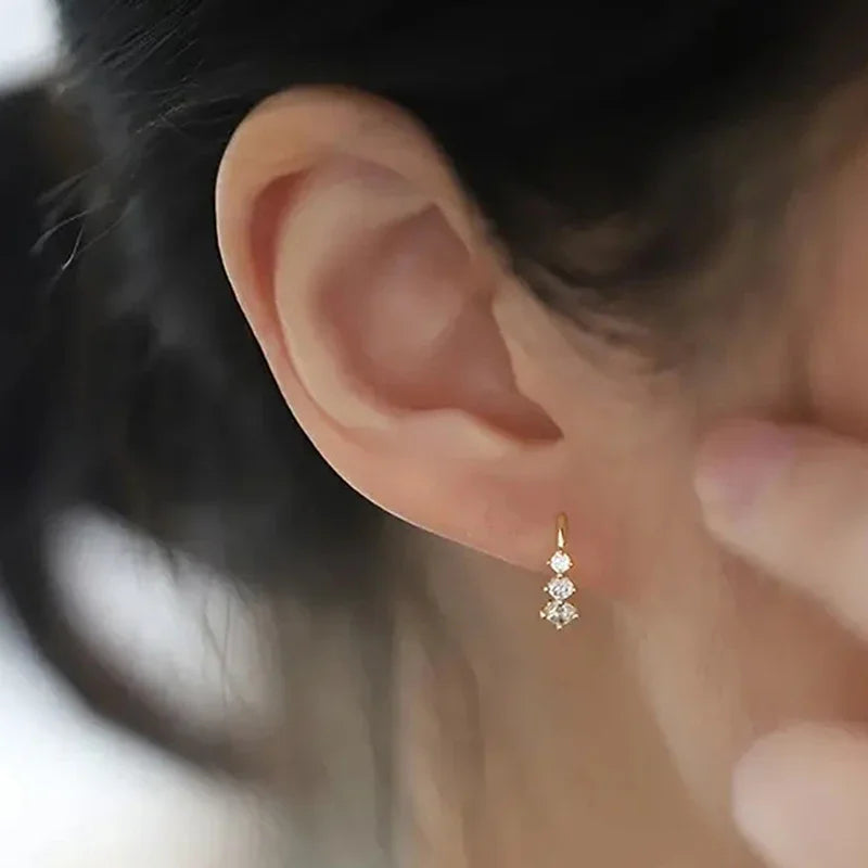Huitan Minimalist Style Stud Earrings Bling Bling Cubic Zirconia Accessories for Women Simple Fashion Graceful Wedding Jewelry